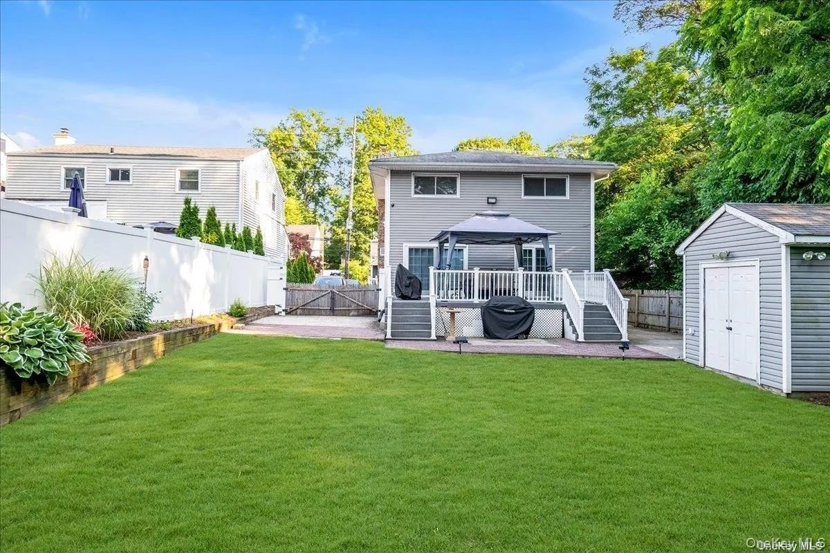 49 Neulist Avenue, North Hempstead, NY, 2 Bedrooms Bedrooms, 5 Rooms Rooms,1 BathroomBathrooms,Residential Lease,For Rent,Neulist,0,1043897 49 Neulist Avenue, North Hempstead, NY, 2 Bedrooms Bedrooms, 5 Rooms Rooms,1 BathroomBathrooms,Residential Lease,For Rent,Neulist,0,1043897