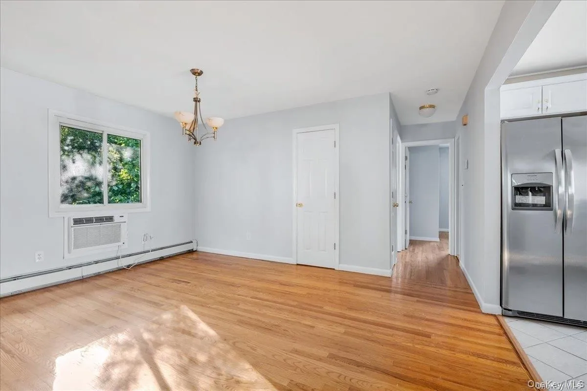 49 Neulist Avenue, North Hempstead, NY, 2 Bedrooms Bedrooms, 5 Rooms Rooms,1 BathroomBathrooms,Residential Lease,For Rent,Neulist,0,1043897 49 Neulist Avenue, North Hempstead, NY, 2 Bedrooms Bedrooms, 5 Rooms Rooms,1 BathroomBathrooms,Residential Lease,For Rent,Neulist,0,1043897
