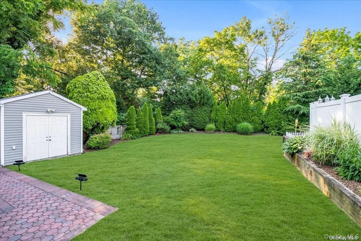 49 Neulist Avenue, North Hempstead, NY, 2 Bedrooms Bedrooms, 5 Rooms Rooms,1 BathroomBathrooms,Residential Lease,For Rent,Neulist,0,1043897 49 Neulist Avenue, North Hempstead, NY, 2 Bedrooms Bedrooms, 5 Rooms Rooms,1 BathroomBathrooms,Residential Lease,For Rent,Neulist,0,1043897
