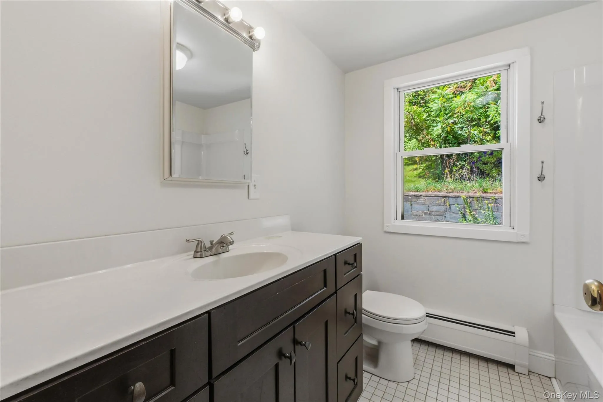 36 OLD INDIAN RD, Marlboro, NY, 2 Bedrooms Bedrooms, 5 Rooms Rooms,1 BathroomBathrooms,Residential Lease,For Rent,OLD INDIAN RD,0,1043898 36 OLD INDIAN RD, Marlboro, NY, 2 Bedrooms Bedrooms, 5 Rooms Rooms,1 BathroomBathrooms,Residential Lease,For Rent,OLD INDIAN RD,0,1043898
