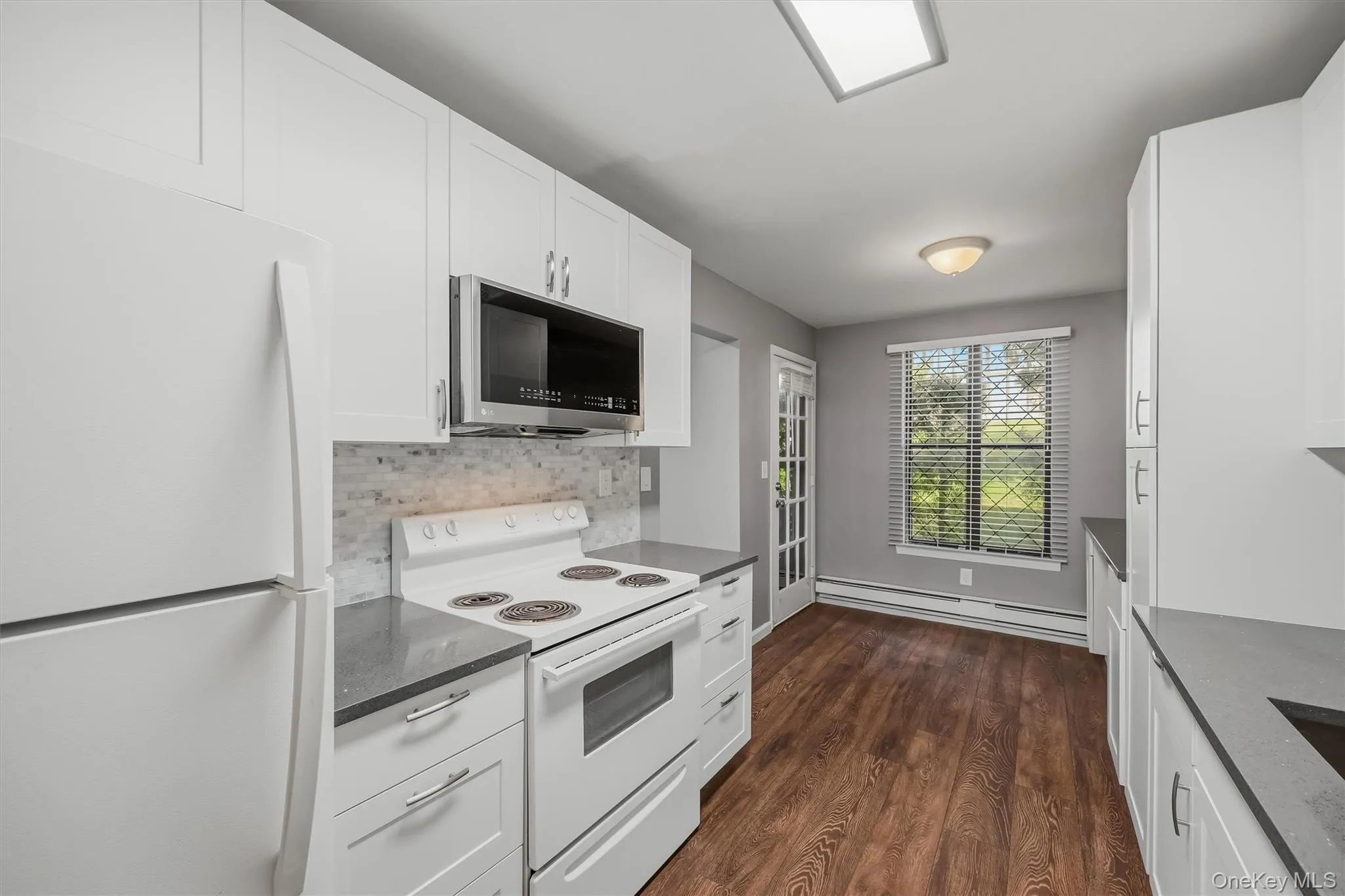631 Sierra Vista Lane, Clarkstown, NY, 2 Bedrooms Bedrooms, 5 Rooms Rooms,1 BathroomBathrooms,Residential,For Rent,Sierra Vista,0,1043899 631 Sierra Vista Lane, Clarkstown, NY, 2 Bedrooms Bedrooms, 5 Rooms Rooms,1 BathroomBathrooms,Residential,For Rent,Sierra Vista,0,1043899