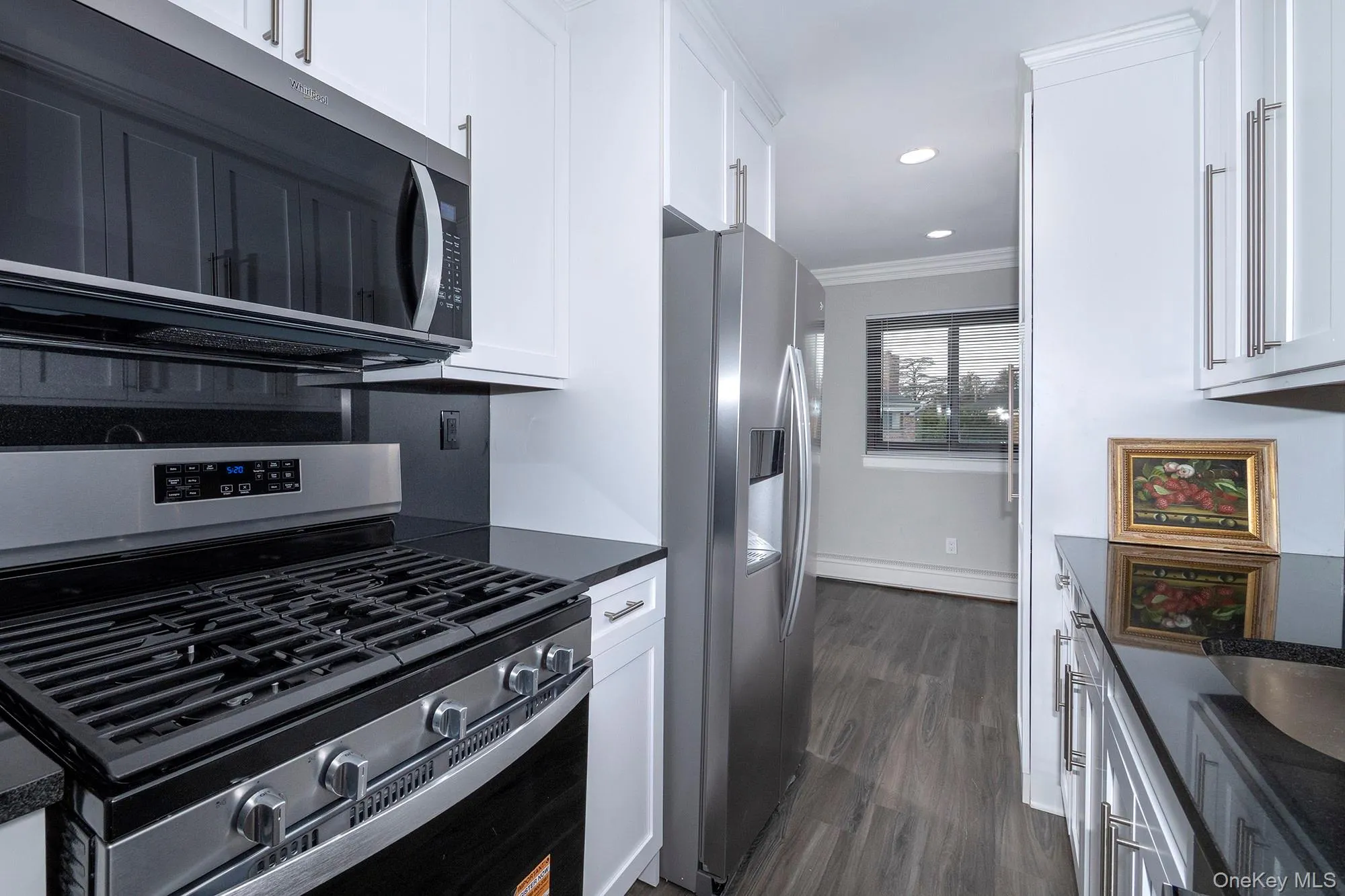403 East Main Street, Islip, NY, 1 Bedroom Bedrooms, 4 Rooms Rooms,1 BathroomBathrooms,Residential Lease,For Rent,East Main,0,1043900 403 East Main Street, Islip, NY, 1 Bedroom Bedrooms, 4 Rooms Rooms,1 BathroomBathrooms,Residential Lease,For Rent,East Main,0,1043900
