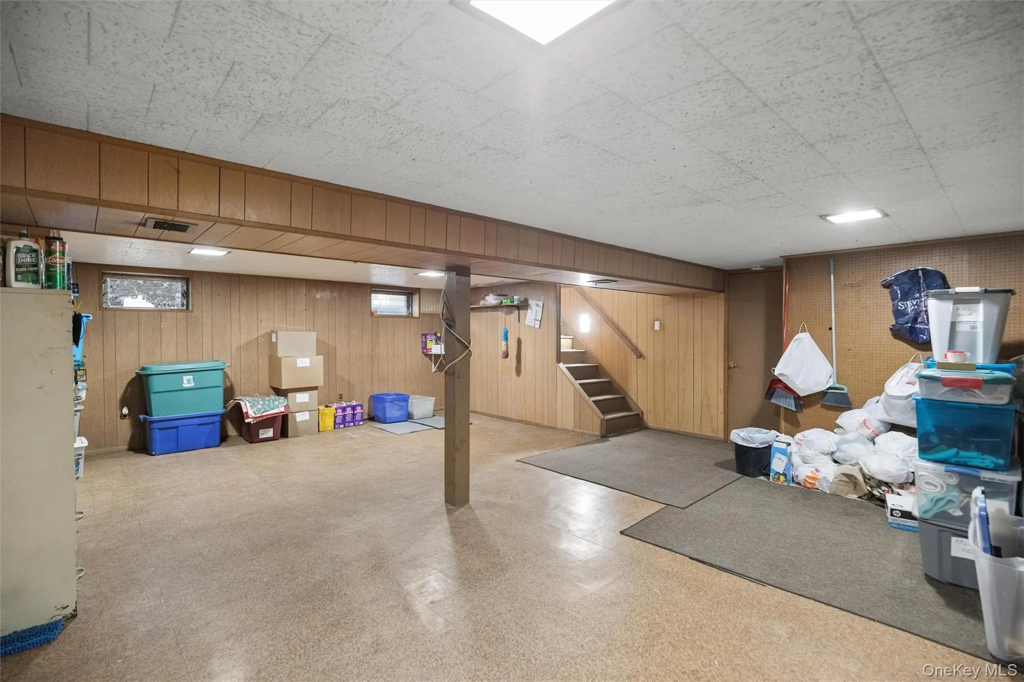 31 Ketay Drive, Huntington, NY, 4 Bedrooms Bedrooms, 8 Rooms Rooms,2 BathroomsBathrooms,Residential,For Rent,Ketay,0,1043906 31 Ketay Drive, Huntington, NY, 4 Bedrooms Bedrooms, 8 Rooms Rooms,2 BathroomsBathrooms,Residential,For Rent,Ketay,0,1043906