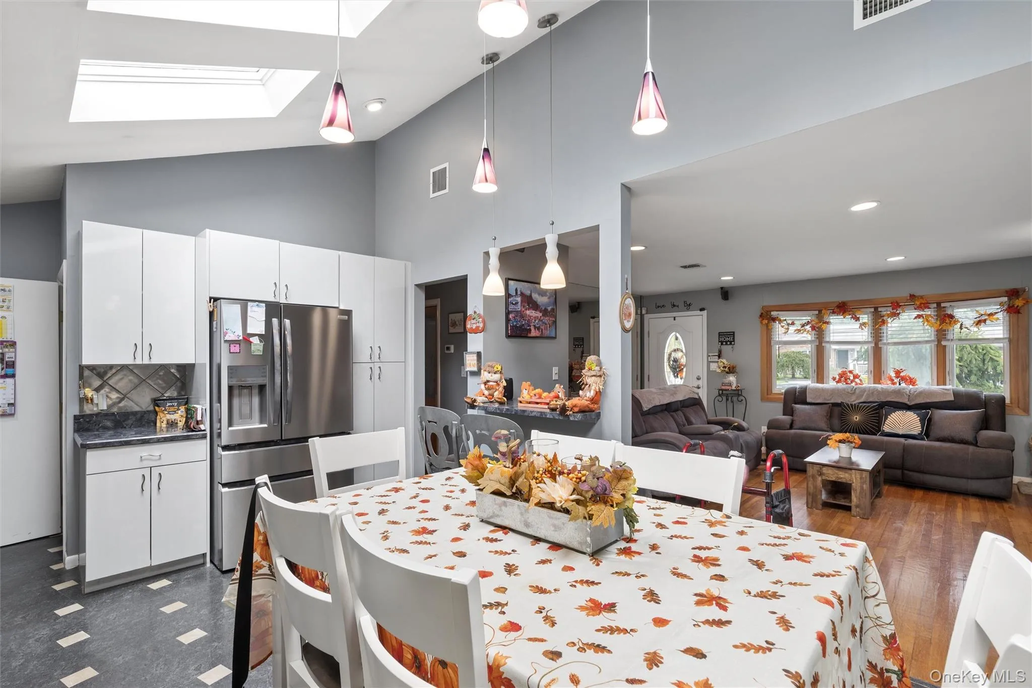 31 Ketay Drive, Huntington, NY, 4 Bedrooms Bedrooms, 8 Rooms Rooms,2 BathroomsBathrooms,Residential,For Rent,Ketay,0,1043906 31 Ketay Drive, Huntington, NY, 4 Bedrooms Bedrooms, 8 Rooms Rooms,2 BathroomsBathrooms,Residential,For Rent,Ketay,0,1043906