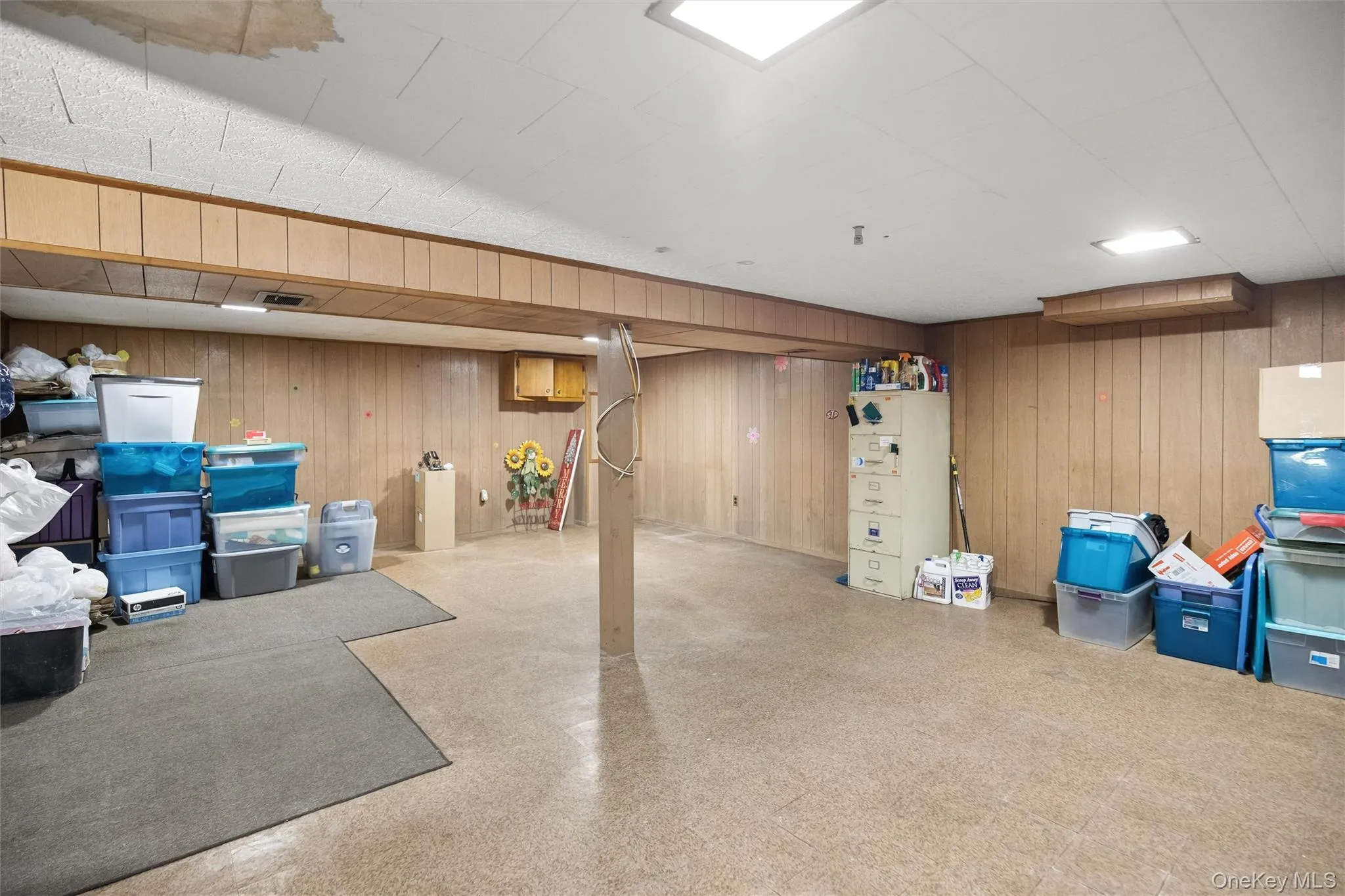 31 Ketay Drive, Huntington, NY, 4 Bedrooms Bedrooms, 8 Rooms Rooms,2 BathroomsBathrooms,Residential,For Rent,Ketay,0,1043906 31 Ketay Drive, Huntington, NY, 4 Bedrooms Bedrooms, 8 Rooms Rooms,2 BathroomsBathrooms,Residential,For Rent,Ketay,0,1043906