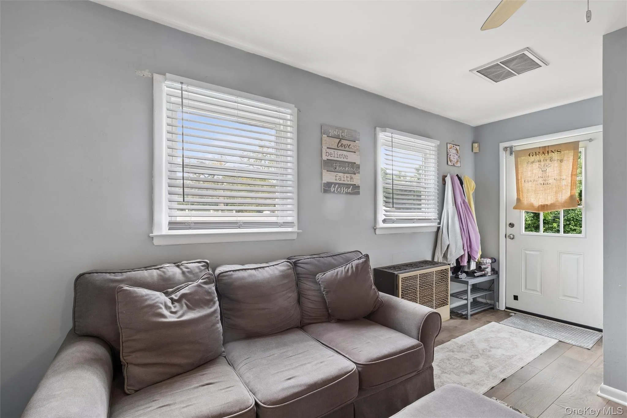 31 Ketay Drive, Huntington, NY, 4 Bedrooms Bedrooms, 8 Rooms Rooms,2 BathroomsBathrooms,Residential,For Rent,Ketay,0,1043906 31 Ketay Drive, Huntington, NY, 4 Bedrooms Bedrooms, 8 Rooms Rooms,2 BathroomsBathrooms,Residential,For Rent,Ketay,0,1043906