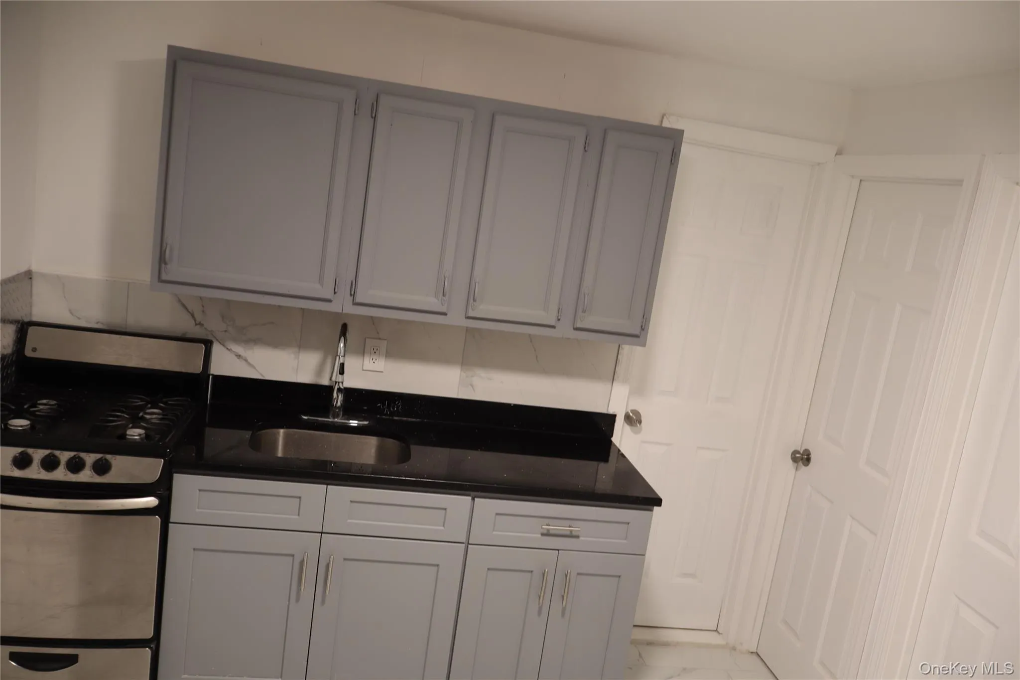 560 Jerome Street, New York, NY, 4 Bedrooms Bedrooms, 5 Rooms Rooms,1 BathroomBathrooms,Residential Lease,For Rent,Jerome,0,1043911 560 Jerome Street, New York, NY, 4 Bedrooms Bedrooms, 5 Rooms Rooms,1 BathroomBathrooms,Residential Lease,For Rent,Jerome,0,1043911