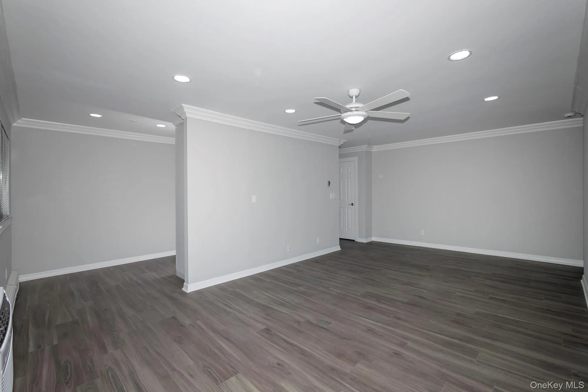 405 East Main Street, Islip, NY, 2 Bedrooms Bedrooms, 5 Rooms Rooms,2 BathroomsBathrooms,Residential Lease,For Rent,East Main,0,1043912 405 East Main Street, Islip, NY, 2 Bedrooms Bedrooms, 5 Rooms Rooms,2 BathroomsBathrooms,Residential Lease,For Rent,East Main,0,1043912