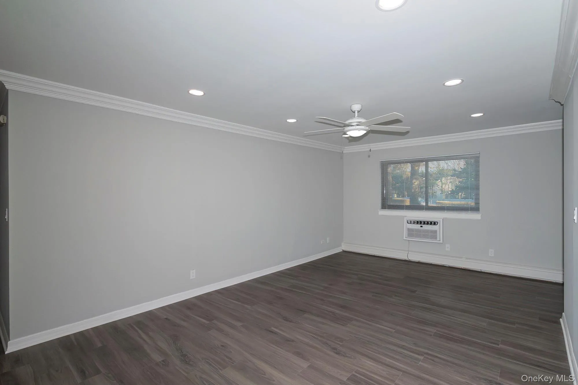 405 East Main Street, Islip, NY, 2 Bedrooms Bedrooms, 5 Rooms Rooms,2 BathroomsBathrooms,Residential Lease,For Rent,East Main,0,1043912 405 East Main Street, Islip, NY, 2 Bedrooms Bedrooms, 5 Rooms Rooms,2 BathroomsBathrooms,Residential Lease,For Rent,East Main,0,1043912