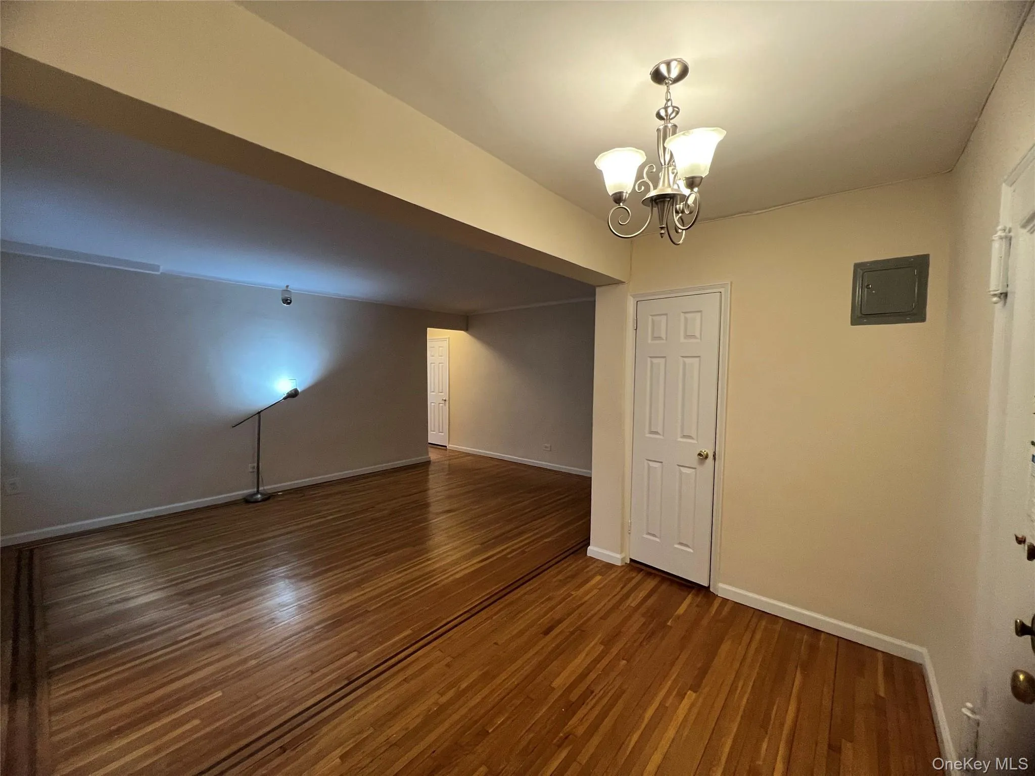 65-74 Saunders Street, New York, NY, 1 Bedroom Bedrooms, 3 Rooms Rooms,1 BathroomBathrooms,Residential Lease,For Rent,Saunders,0,1043913 65-74 Saunders Street, New York, NY, 1 Bedroom Bedrooms, 3 Rooms Rooms,1 BathroomBathrooms,Residential Lease,For Rent,Saunders,0,1043913