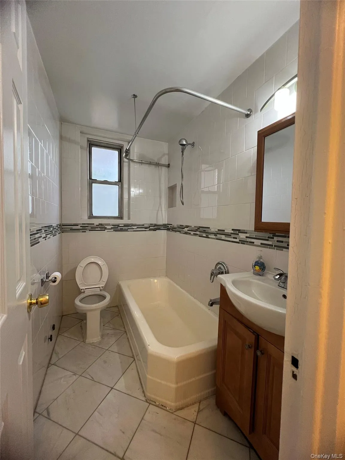 65-74 Saunders Street, New York, NY, 1 Bedroom Bedrooms, 3 Rooms Rooms,1 BathroomBathrooms,Residential Lease,For Rent,Saunders,0,1043913 65-74 Saunders Street, New York, NY, 1 Bedroom Bedrooms, 3 Rooms Rooms,1 BathroomBathrooms,Residential Lease,For Rent,Saunders,0,1043913