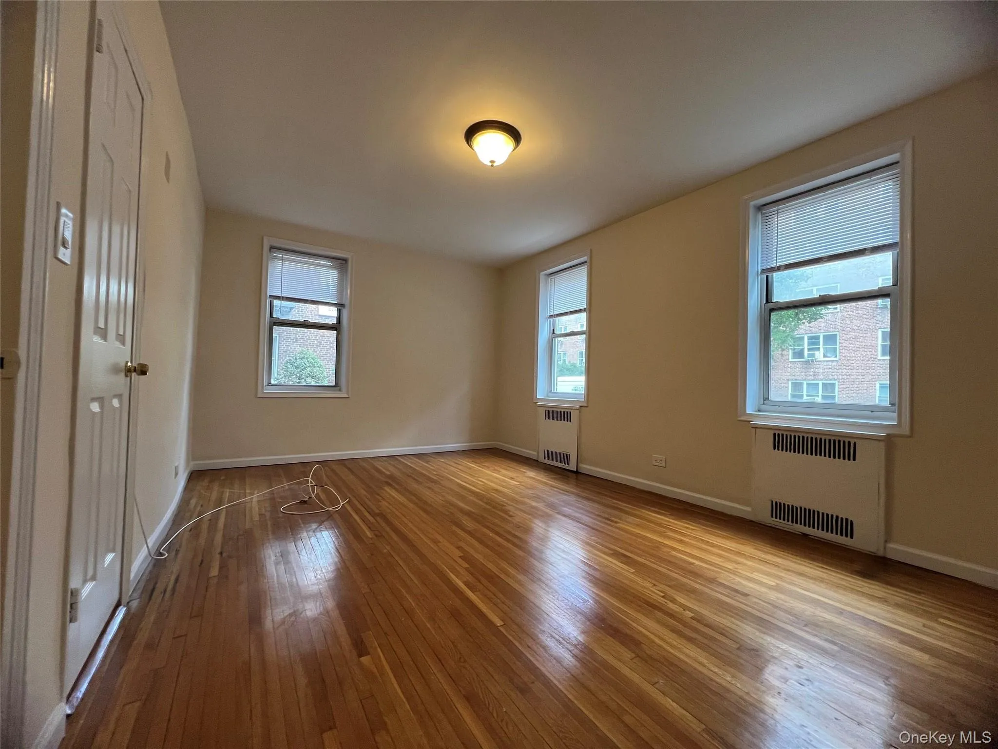 65-74 Saunders Street, New York, NY, 1 Bedroom Bedrooms, 3 Rooms Rooms,1 BathroomBathrooms,Residential Lease,For Rent,Saunders,0,1043913 65-74 Saunders Street, New York, NY, 1 Bedroom Bedrooms, 3 Rooms Rooms,1 BathroomBathrooms,Residential Lease,For Rent,Saunders,0,1043913