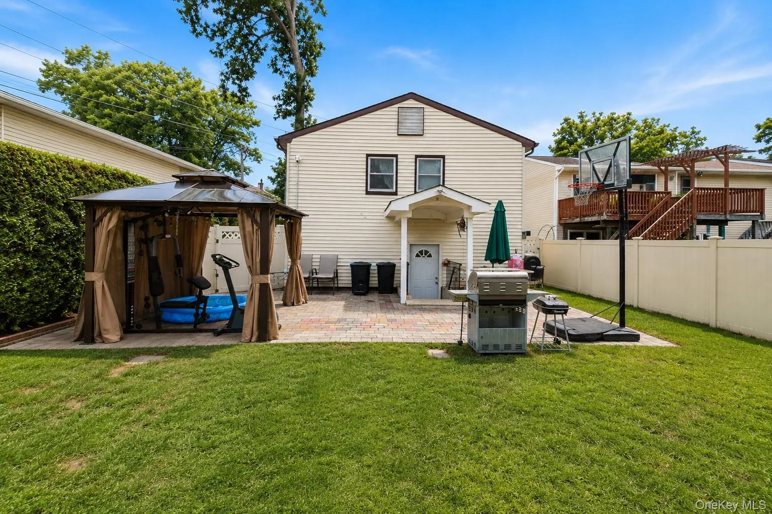 42 Brennan Street, Huntington, NY, 6 Bedrooms Bedrooms, 8 Rooms Rooms,2 BathroomsBathrooms,Residential,For Rent,Brennan,0,1043915 42 Brennan Street, Huntington, NY, 6 Bedrooms Bedrooms, 8 Rooms Rooms,2 BathroomsBathrooms,Residential,For Rent,Brennan,0,1043915
