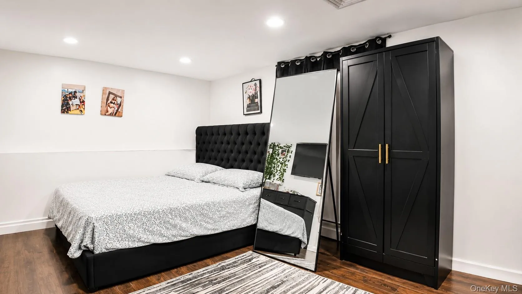 42 Brennan Street, Huntington, NY, 6 Bedrooms Bedrooms, 8 Rooms Rooms,2 BathroomsBathrooms,Residential,For Rent,Brennan,0,1043915 42 Brennan Street, Huntington, NY, 6 Bedrooms Bedrooms, 8 Rooms Rooms,2 BathroomsBathrooms,Residential,For Rent,Brennan,0,1043915