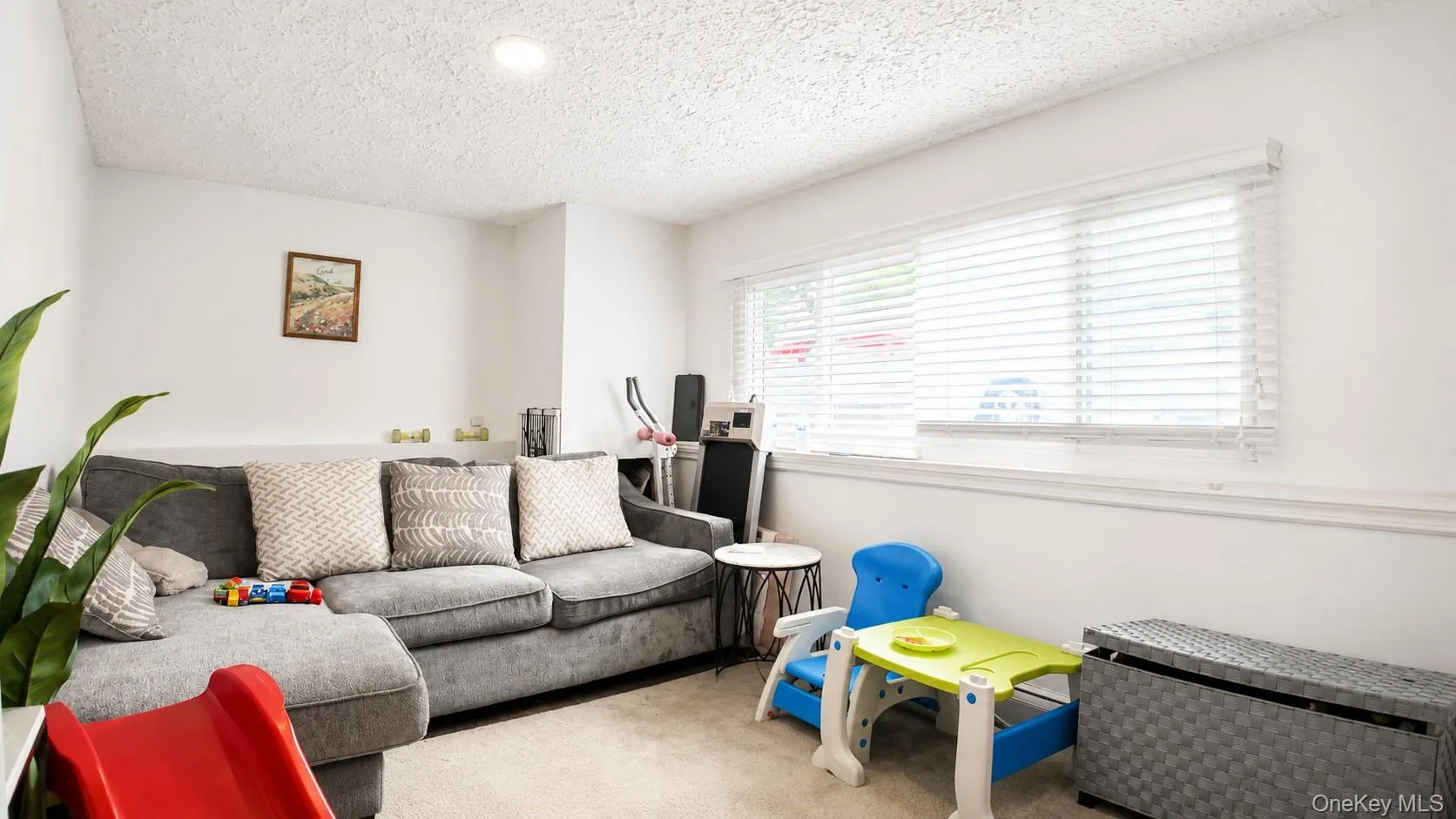 42 Brennan Street, Huntington, NY, 6 Bedrooms Bedrooms, 8 Rooms Rooms,2 BathroomsBathrooms,Residential,For Rent,Brennan,0,1043915 42 Brennan Street, Huntington, NY, 6 Bedrooms Bedrooms, 8 Rooms Rooms,2 BathroomsBathrooms,Residential,For Rent,Brennan,0,1043915