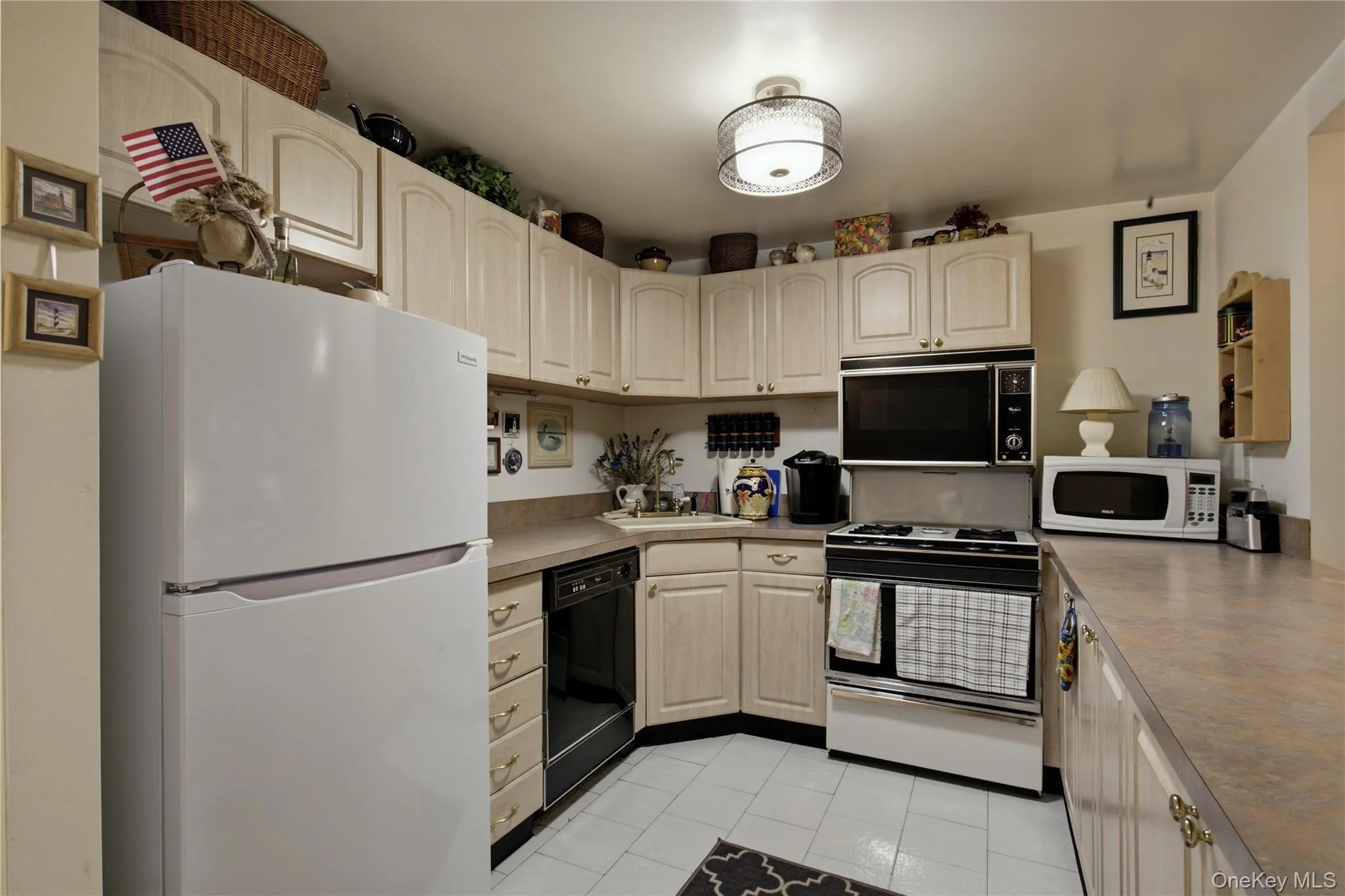 1376 Midland Avenue, Yonkers, NY, 2 Bedrooms Bedrooms, 4 Rooms Rooms,2 BathroomsBathrooms,Residential,For Rent,Midland,0,1043916 1376 Midland Avenue, Yonkers, NY, 2 Bedrooms Bedrooms, 4 Rooms Rooms,2 BathroomsBathrooms,Residential,For Rent,Midland,0,1043916