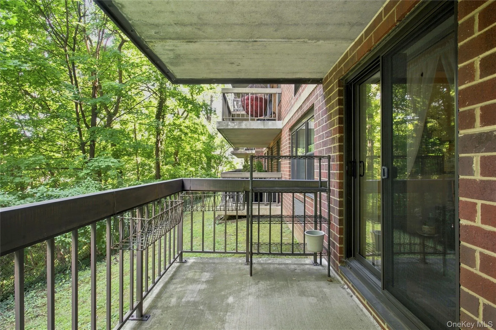 1376 Midland Avenue, Yonkers, NY, 2 Bedrooms Bedrooms, 4 Rooms Rooms,2 BathroomsBathrooms,Residential,For Rent,Midland,0,1043916 1376 Midland Avenue, Yonkers, NY, 2 Bedrooms Bedrooms, 4 Rooms Rooms,2 BathroomsBathrooms,Residential,For Rent,Midland,0,1043916