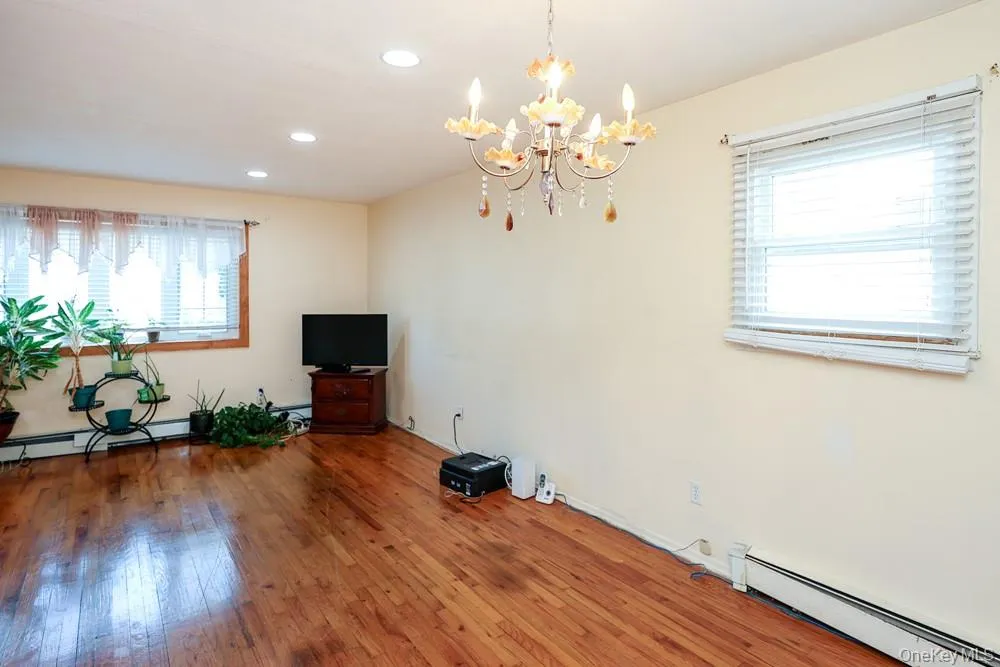 11 Valentine Street, Hempstead, NY, 3 Bedrooms Bedrooms, 6 Rooms Rooms,2 BathroomsBathrooms,Residential,For Rent,Valentine,0,1043920 11 Valentine Street, Hempstead, NY, 3 Bedrooms Bedrooms, 6 Rooms Rooms,2 BathroomsBathrooms,Residential,For Rent,Valentine,0,1043920