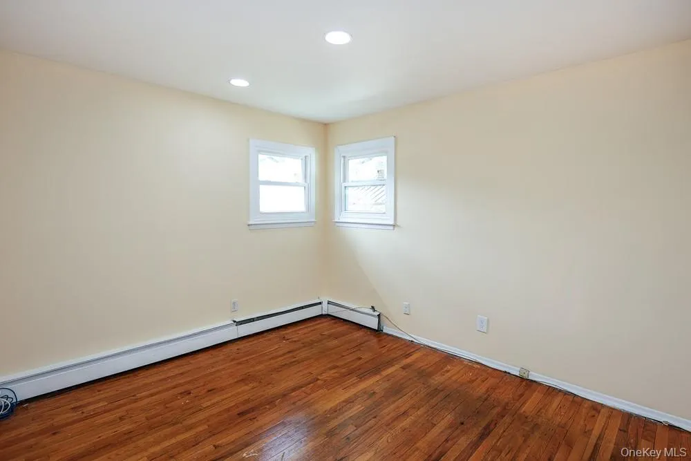 11 Valentine Street, Hempstead, NY, 3 Bedrooms Bedrooms, 6 Rooms Rooms,2 BathroomsBathrooms,Residential,For Rent,Valentine,0,1043920 11 Valentine Street, Hempstead, NY, 3 Bedrooms Bedrooms, 6 Rooms Rooms,2 BathroomsBathrooms,Residential,For Rent,Valentine,0,1043920