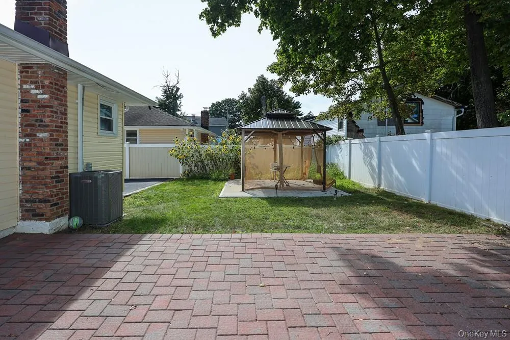 11 Valentine Street, Hempstead, NY, 3 Bedrooms Bedrooms, 6 Rooms Rooms,2 BathroomsBathrooms,Residential,For Rent,Valentine,0,1043920 11 Valentine Street, Hempstead, NY, 3 Bedrooms Bedrooms, 6 Rooms Rooms,2 BathroomsBathrooms,Residential,For Rent,Valentine,0,1043920