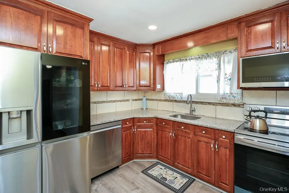 11 Valentine Street, Hempstead, NY, 3 Bedrooms Bedrooms, 6 Rooms Rooms,2 BathroomsBathrooms,Residential,For Rent,Valentine,0,1043920 11 Valentine Street, Hempstead, NY, 3 Bedrooms Bedrooms, 6 Rooms Rooms,2 BathroomsBathrooms,Residential,For Rent,Valentine,0,1043920