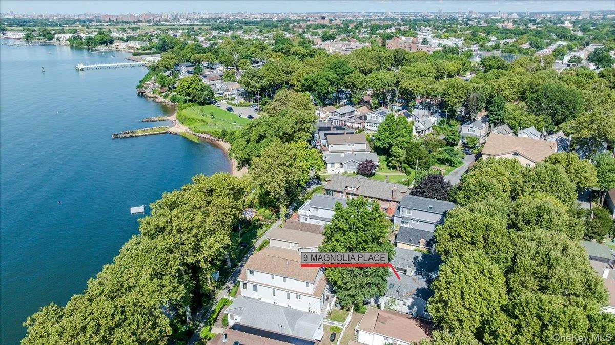 9 Magnolia Place, New York, NY, 2 Bedrooms Bedrooms, 5 Rooms Rooms,1 BathroomBathrooms,Residential,For Rent,Magnolia,0,1043926 9 Magnolia Place, New York, NY, 2 Bedrooms Bedrooms, 5 Rooms Rooms,1 BathroomBathrooms,Residential,For Rent,Magnolia,0,1043926