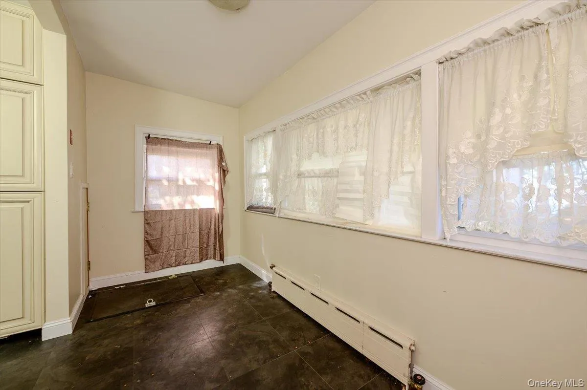 9 Magnolia Place, New York, NY, 2 Bedrooms Bedrooms, 5 Rooms Rooms,1 BathroomBathrooms,Residential,For Rent,Magnolia,0,1043926 9 Magnolia Place, New York, NY, 2 Bedrooms Bedrooms, 5 Rooms Rooms,1 BathroomBathrooms,Residential,For Rent,Magnolia,0,1043926