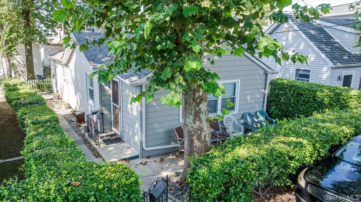 9 Magnolia Place, New York, NY, 2 Bedrooms Bedrooms, 5 Rooms Rooms,1 BathroomBathrooms,Residential,For Rent,Magnolia,0,1043926 9 Magnolia Place, New York, NY, 2 Bedrooms Bedrooms, 5 Rooms Rooms,1 BathroomBathrooms,Residential,For Rent,Magnolia,0,1043926