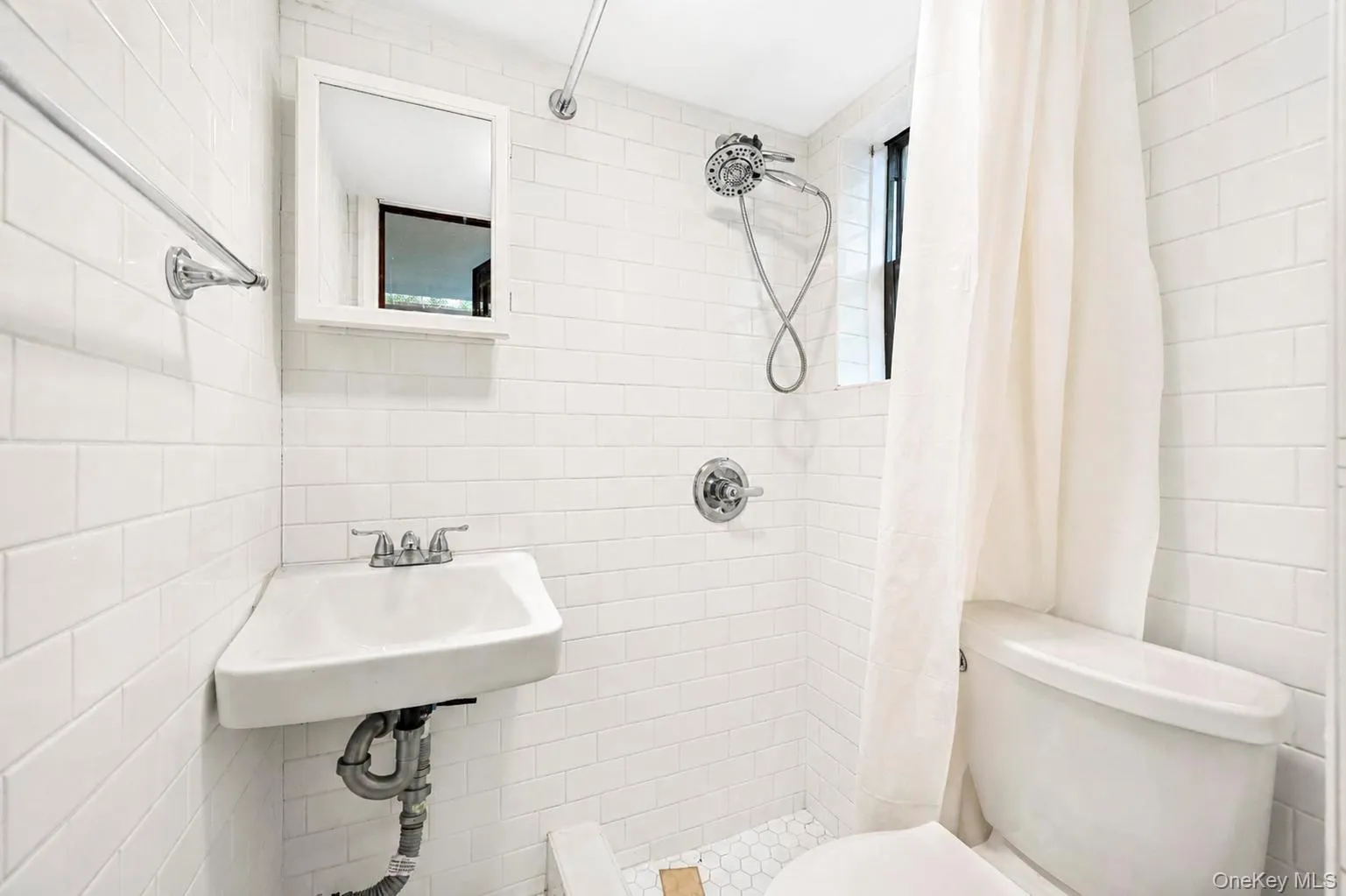 6339 77th Place, New York, NY, 3 Bedrooms Bedrooms, 6 Rooms Rooms,2 BathroomsBathrooms,Residential Lease,For Rent,77th,0,1043927 6339 77th Place, New York, NY, 3 Bedrooms Bedrooms, 6 Rooms Rooms,2 BathroomsBathrooms,Residential Lease,For Rent,77th,0,1043927