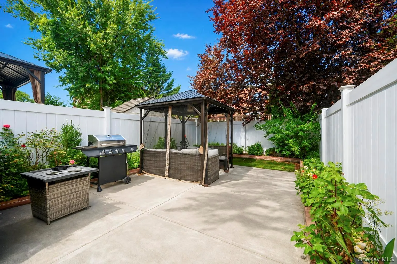 6339 77th Place, New York, NY, 3 Bedrooms Bedrooms, 6 Rooms Rooms,2 BathroomsBathrooms,Residential Lease,For Rent,77th,0,1043927 6339 77th Place, New York, NY, 3 Bedrooms Bedrooms, 6 Rooms Rooms,2 BathroomsBathrooms,Residential Lease,For Rent,77th,0,1043927