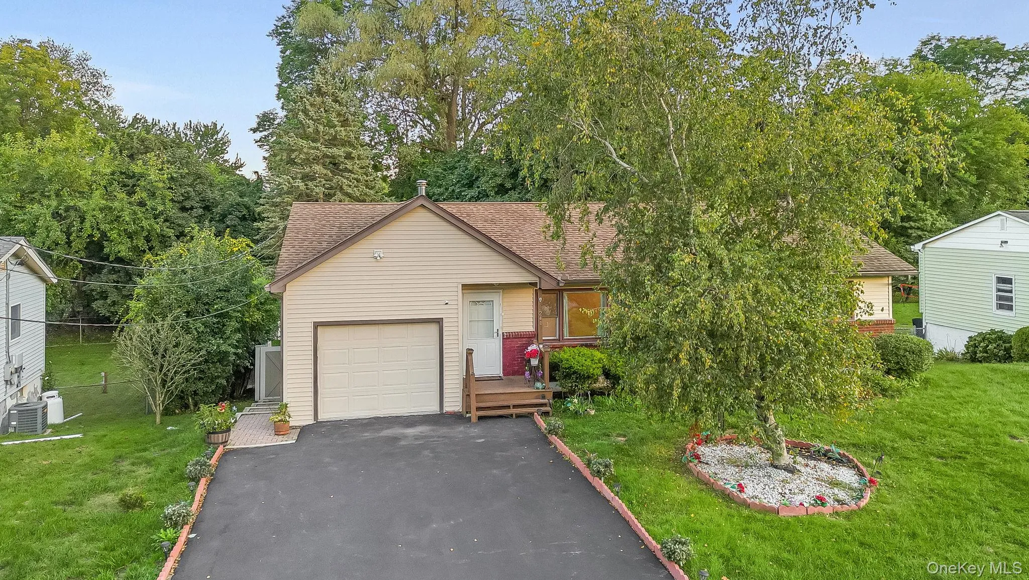 241 Garden Street, New Windsor, NY, 3 Bedrooms Bedrooms, 5 Rooms Rooms,2 BathroomsBathrooms,Residential,For Rent,Garden,0,1043928 241 Garden Street, New Windsor, NY, 3 Bedrooms Bedrooms, 5 Rooms Rooms,2 BathroomsBathrooms,Residential,For Rent,Garden,0,1043928