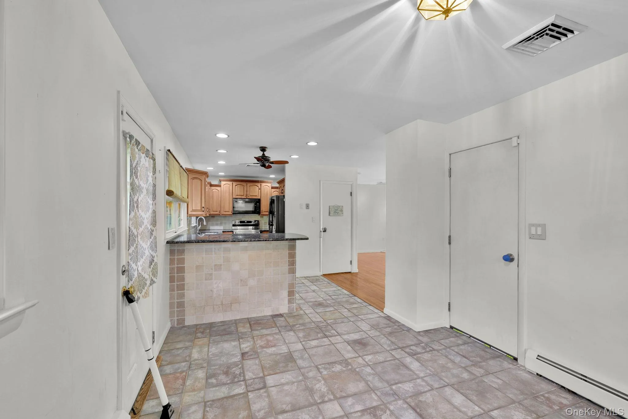 241 Garden Street, New Windsor, NY, 3 Bedrooms Bedrooms, 5 Rooms Rooms,2 BathroomsBathrooms,Residential,For Rent,Garden,0,1043928 241 Garden Street, New Windsor, NY, 3 Bedrooms Bedrooms, 5 Rooms Rooms,2 BathroomsBathrooms,Residential,For Rent,Garden,0,1043928