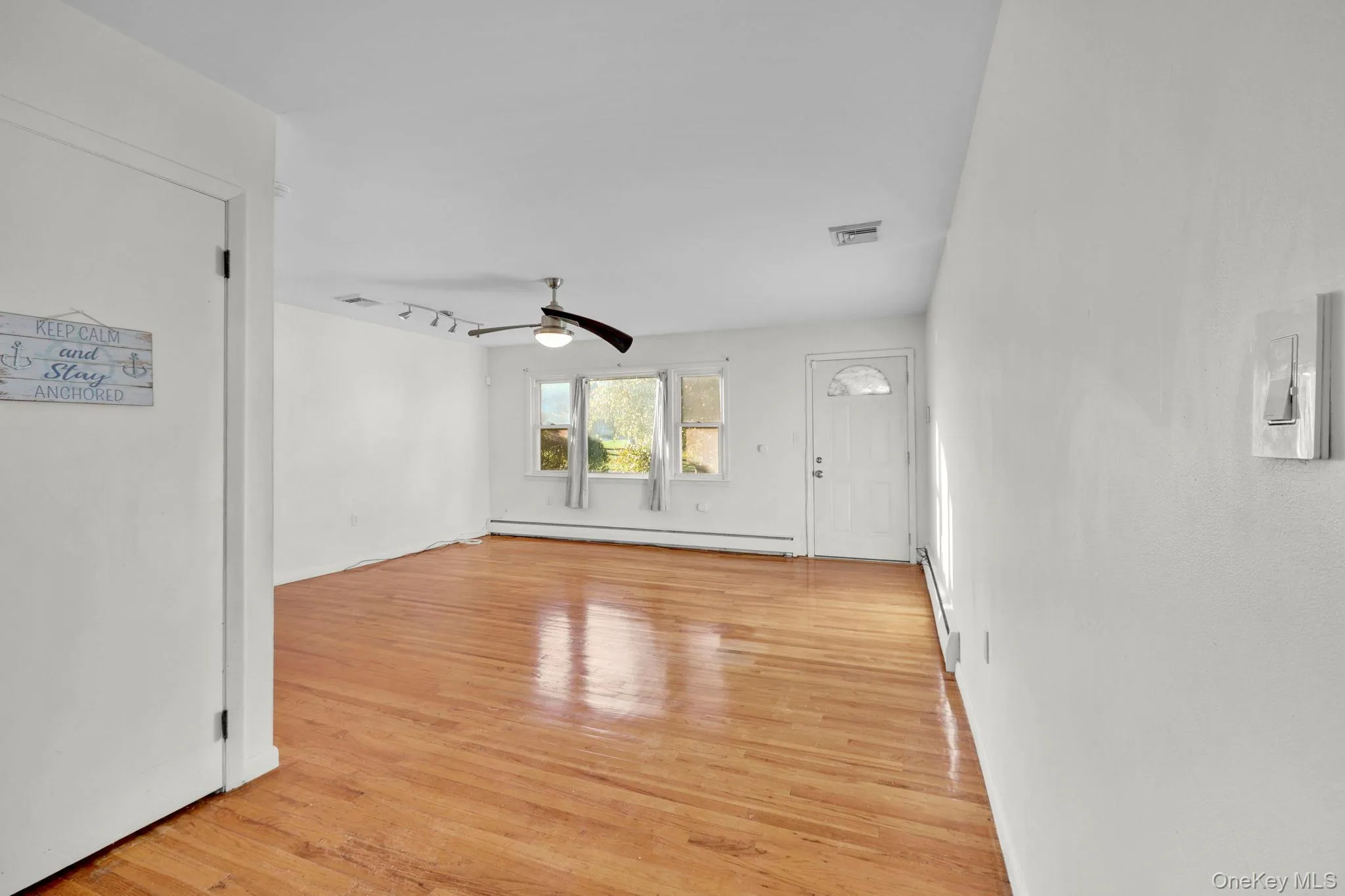 241 Garden Street, New Windsor, NY, 3 Bedrooms Bedrooms, 5 Rooms Rooms,2 BathroomsBathrooms,Residential,For Rent,Garden,0,1043928 241 Garden Street, New Windsor, NY, 3 Bedrooms Bedrooms, 5 Rooms Rooms,2 BathroomsBathrooms,Residential,For Rent,Garden,0,1043928