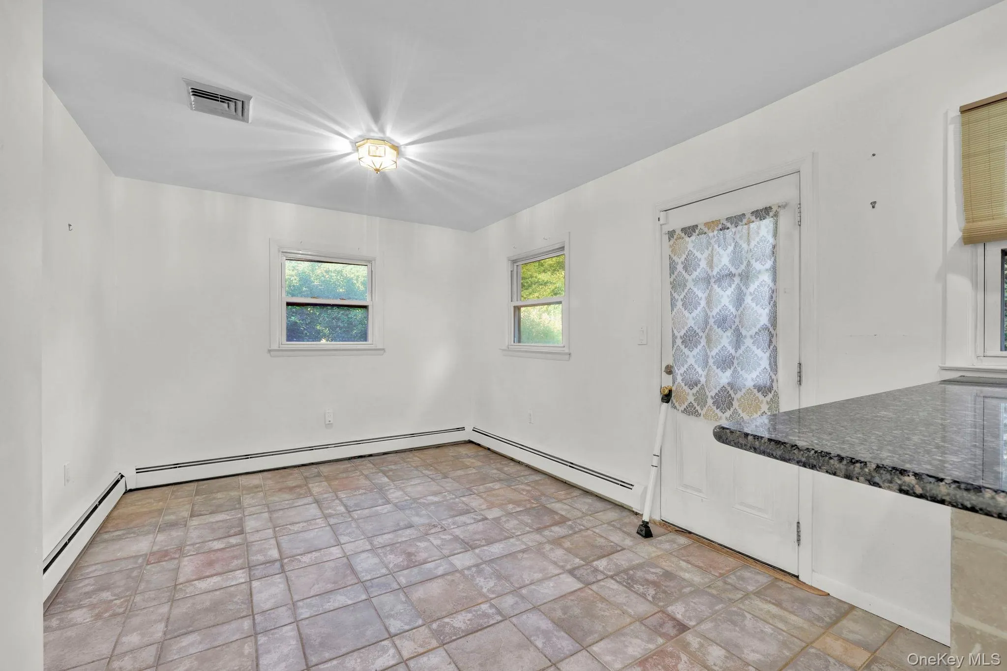241 Garden Street, New Windsor, NY, 3 Bedrooms Bedrooms, 5 Rooms Rooms,2 BathroomsBathrooms,Residential,For Rent,Garden,0,1043928 241 Garden Street, New Windsor, NY, 3 Bedrooms Bedrooms, 5 Rooms Rooms,2 BathroomsBathrooms,Residential,For Rent,Garden,0,1043928
