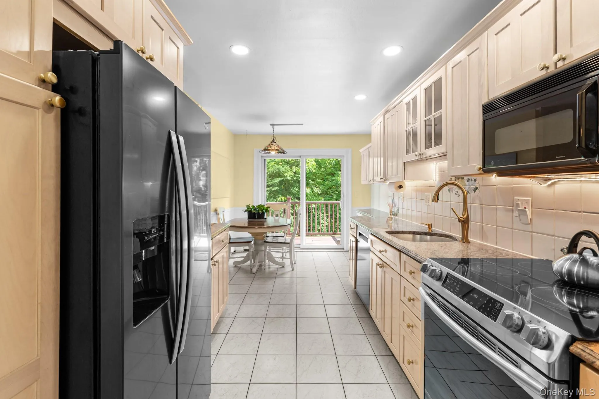 3 Douglas Drive, Mount Pleasant, NY, 3 Bedrooms Bedrooms, 8 Rooms Rooms,2 BathroomsBathrooms,Residential,For Rent,Douglas,0,1043937 3 Douglas Drive, Mount Pleasant, NY, 3 Bedrooms Bedrooms, 8 Rooms Rooms,2 BathroomsBathrooms,Residential,For Rent,Douglas,0,1043937