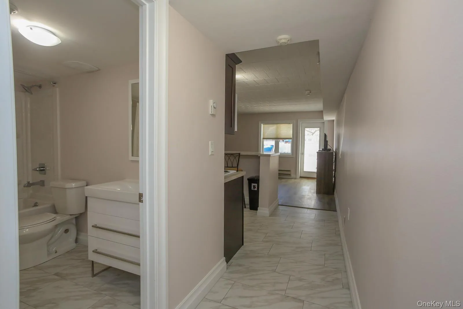30 Route 9W, Clarkstown, NY, 2 Rooms Rooms,1 BathroomBathrooms,Residential Lease,For Rent,Route 9W,0,1043939 30 Route 9W, Clarkstown, NY, 2 Rooms Rooms,1 BathroomBathrooms,Residential Lease,For Rent,Route 9W,0,1043939