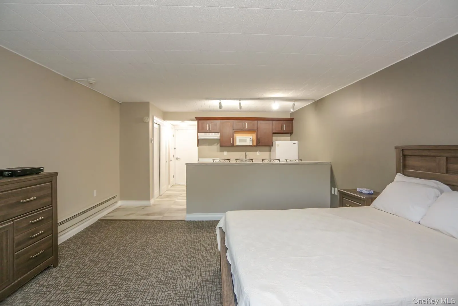 30 Route 9W, Clarkstown, NY, 2 Rooms Rooms,1 BathroomBathrooms,Residential Lease,For Rent,Route 9W,0,1043939 30 Route 9W, Clarkstown, NY, 2 Rooms Rooms,1 BathroomBathrooms,Residential Lease,For Rent,Route 9W,0,1043939