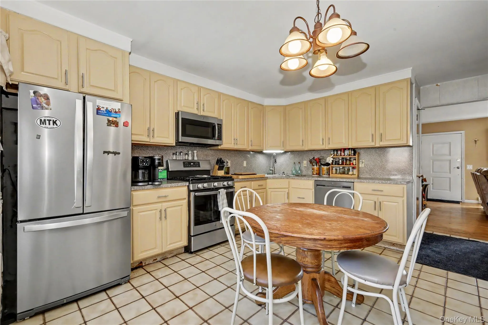 33 a/k/a 29 Stillwell Avenue, Yonkers, NY, 3 Bedrooms Bedrooms, 8 Rooms Rooms,2 BathroomsBathrooms,Residential,For Rent,Stillwell,0,1043951 33 a/k/a 29 Stillwell Avenue, Yonkers, NY, 3 Bedrooms Bedrooms, 8 Rooms Rooms,2 BathroomsBathrooms,Residential,For Rent,Stillwell,0,1043951