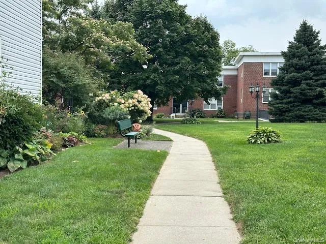 Walkway to buillding entry. Walkway to buillding entry.