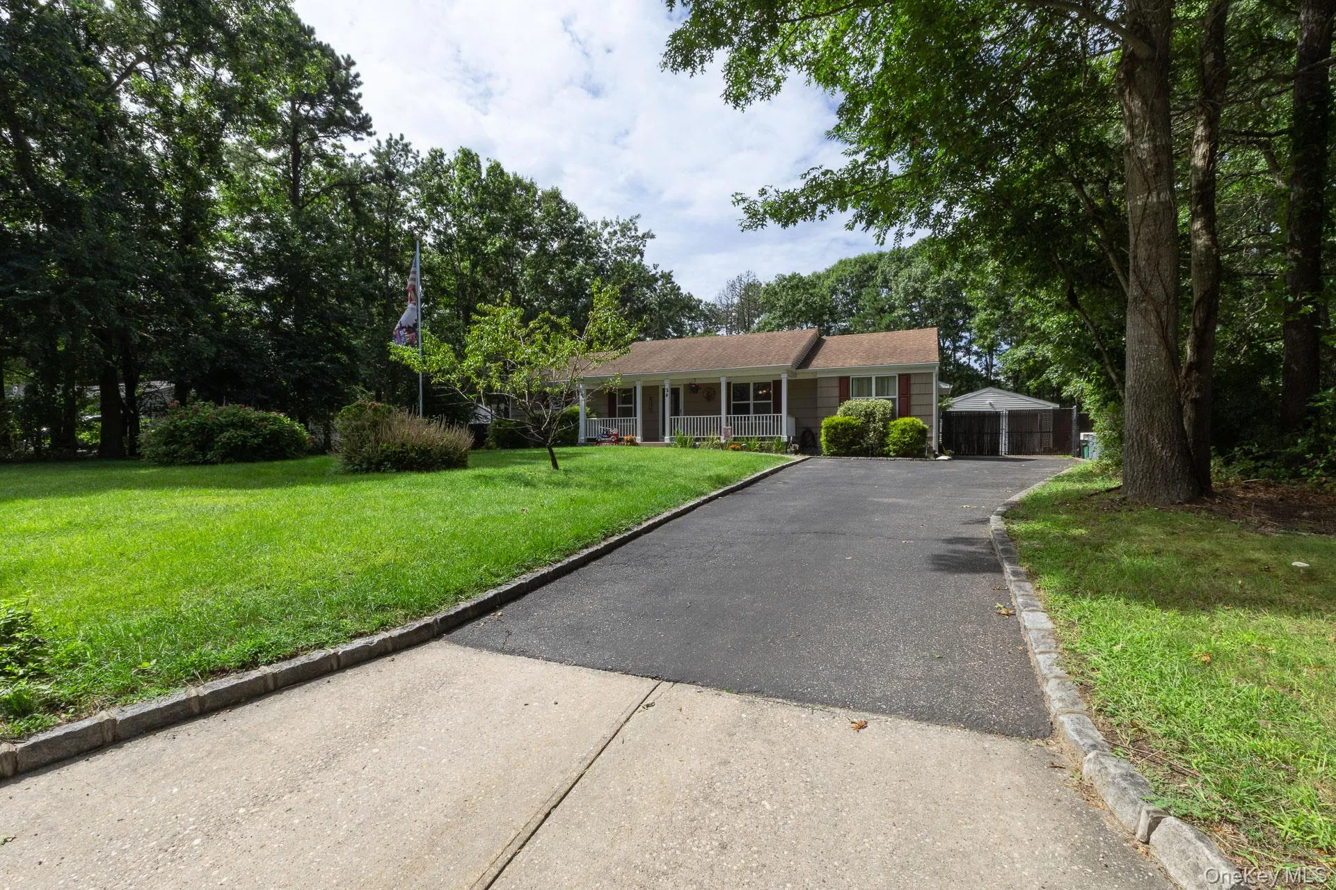 24 Evergreen Drive, Brookhaven, NY, 4 Bedrooms Bedrooms, 8 Rooms Rooms,3 BathroomsBathrooms,Residential,For Rent,Evergreen,0,1043961 24 Evergreen Drive, Brookhaven, NY, 4 Bedrooms Bedrooms, 8 Rooms Rooms,3 BathroomsBathrooms,Residential,For Rent,Evergreen,0,1043961