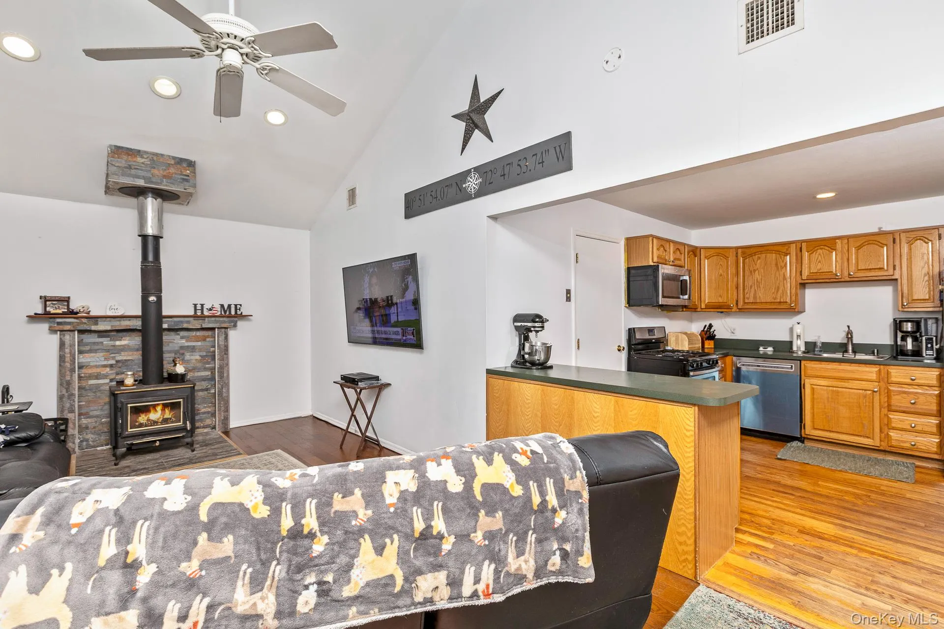 24 Evergreen Drive, Brookhaven, NY, 4 Bedrooms Bedrooms, 8 Rooms Rooms,3 BathroomsBathrooms,Residential,For Rent,Evergreen,0,1043961 24 Evergreen Drive, Brookhaven, NY, 4 Bedrooms Bedrooms, 8 Rooms Rooms,3 BathroomsBathrooms,Residential,For Rent,Evergreen,0,1043961