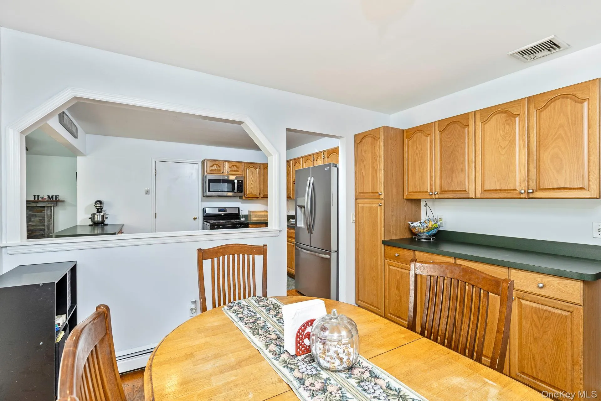 24 Evergreen Drive, Brookhaven, NY, 4 Bedrooms Bedrooms, 8 Rooms Rooms,3 BathroomsBathrooms,Residential,For Rent,Evergreen,0,1043961 24 Evergreen Drive, Brookhaven, NY, 4 Bedrooms Bedrooms, 8 Rooms Rooms,3 BathroomsBathrooms,Residential,For Rent,Evergreen,0,1043961