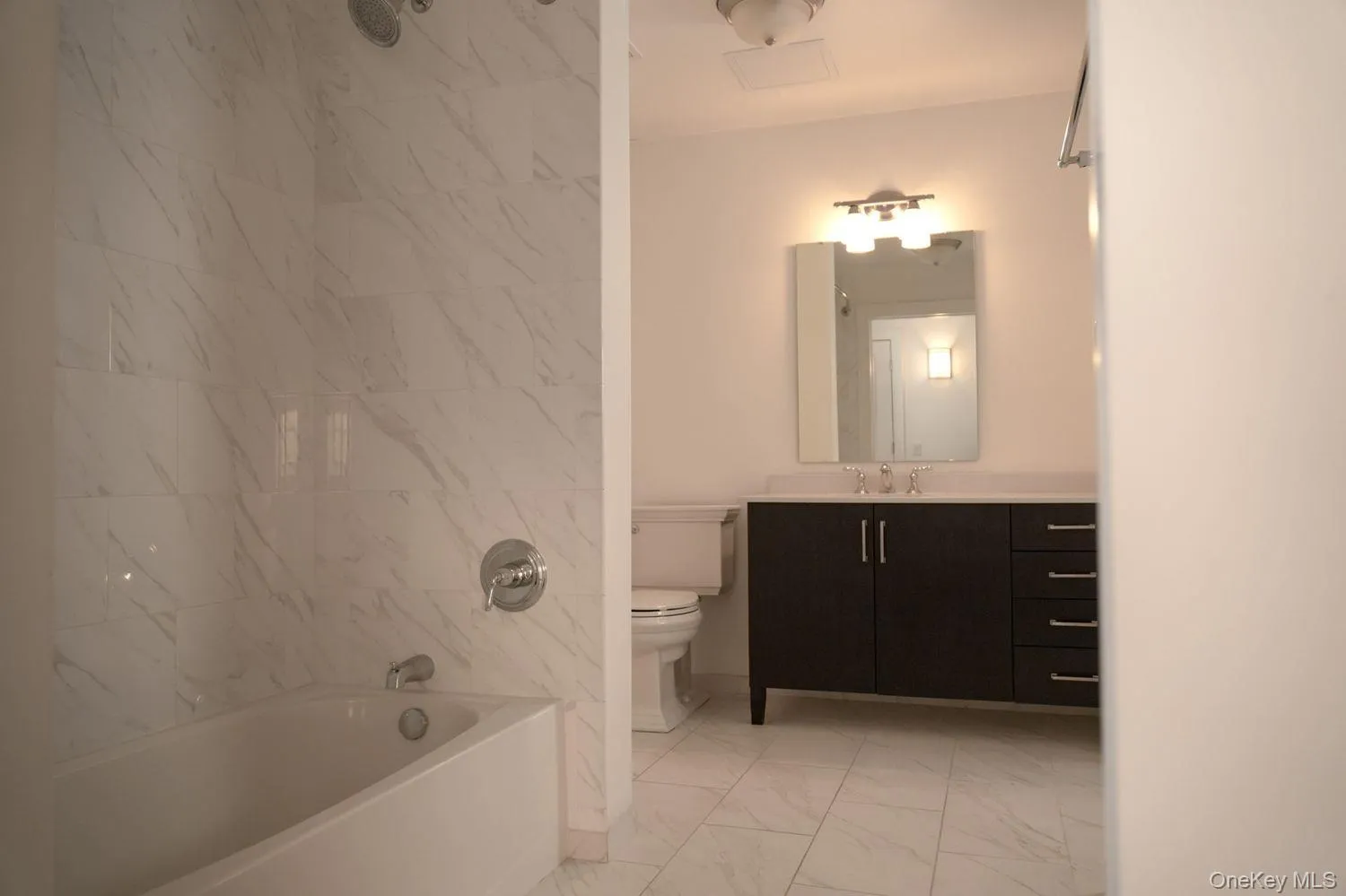 10 Byron Place, Mamaroneck, NY, 2 Bedrooms Bedrooms, 5 Rooms Rooms,2 BathroomsBathrooms,Residential Lease,For Rent,Byron,0,1043965 10 Byron Place, Mamaroneck, NY, 2 Bedrooms Bedrooms, 5 Rooms Rooms,2 BathroomsBathrooms,Residential Lease,For Rent,Byron,0,1043965