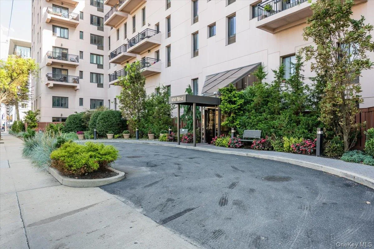 100 Broadway, Long Beach, NY, 1 Bedroom Bedrooms, 3 Rooms Rooms,1 BathroomBathrooms,Residential Lease,For Rent,Broadway,0,1043967 100 Broadway, Long Beach, NY, 1 Bedroom Bedrooms, 3 Rooms Rooms,1 BathroomBathrooms,Residential Lease,For Rent,Broadway,0,1043967