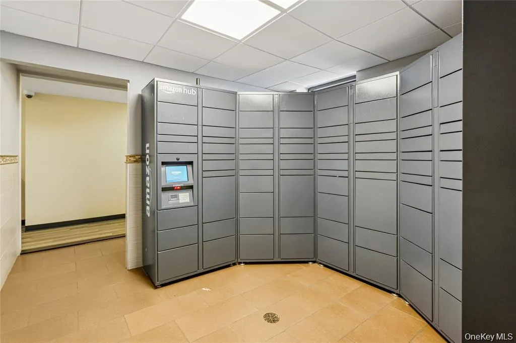 100 Broadway, Long Beach, NY, 1 Bedroom Bedrooms, 3 Rooms Rooms,1 BathroomBathrooms,Residential Lease,For Rent,Broadway,0,1043967 100 Broadway, Long Beach, NY, 1 Bedroom Bedrooms, 3 Rooms Rooms,1 BathroomBathrooms,Residential Lease,For Rent,Broadway,0,1043967