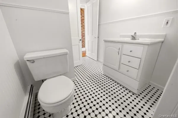 36 Railroad Ave., Brookhaven, NY, 4 Bedrooms Bedrooms, 8 Rooms Rooms,2 BathroomsBathrooms,Residential,For Rent,Railroad Ave.,0,1043968 36 Railroad Ave., Brookhaven, NY, 4 Bedrooms Bedrooms, 8 Rooms Rooms,2 BathroomsBathrooms,Residential,For Rent,Railroad Ave.,0,1043968
