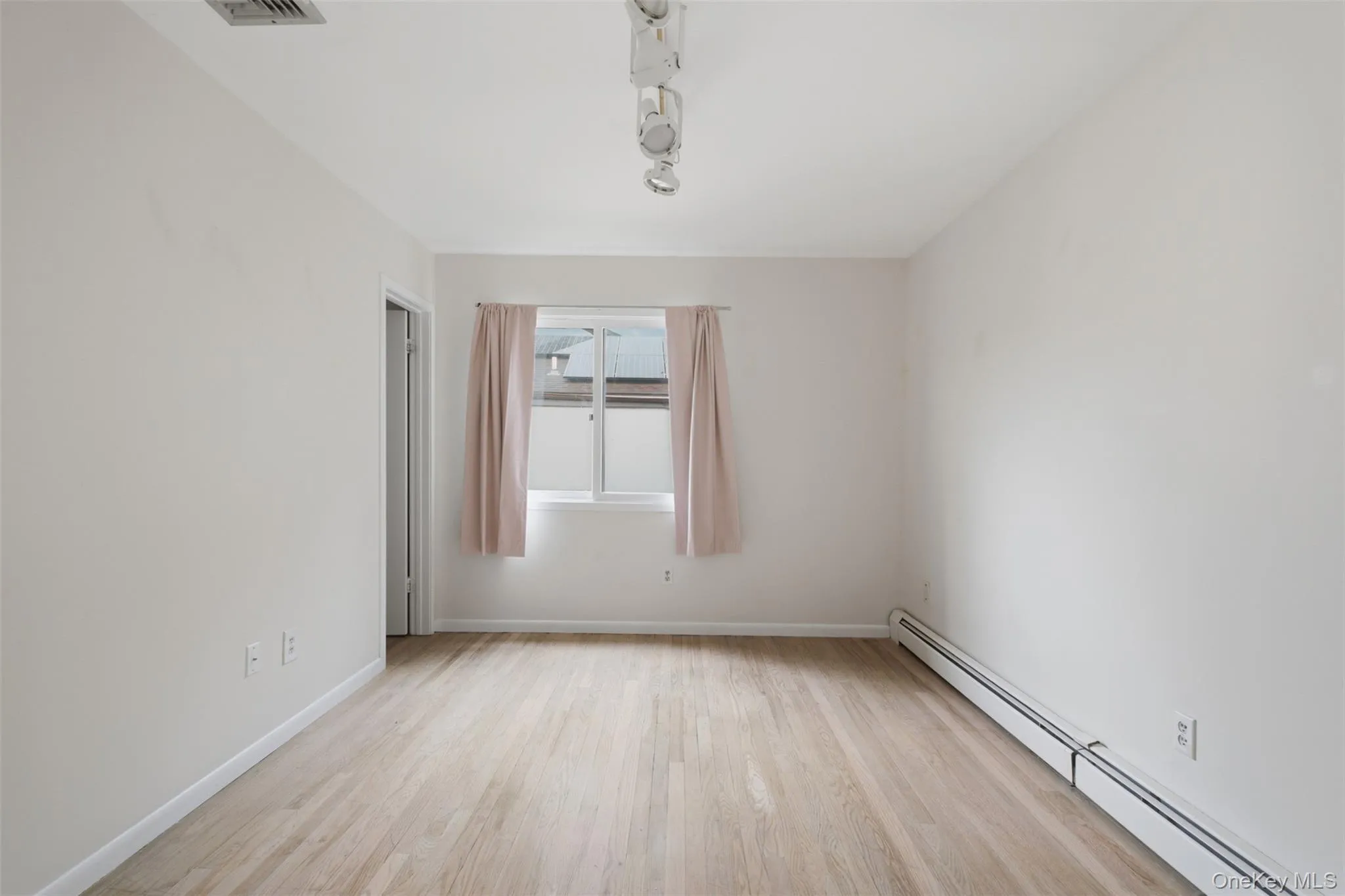 14 Dakota Court, Ramapo, NY, 3 Bedrooms Bedrooms, 7 Rooms Rooms,2 BathroomsBathrooms,Residential,For Rent,Dakota,0,1043969 14 Dakota Court, Ramapo, NY, 3 Bedrooms Bedrooms, 7 Rooms Rooms,2 BathroomsBathrooms,Residential,For Rent,Dakota,0,1043969