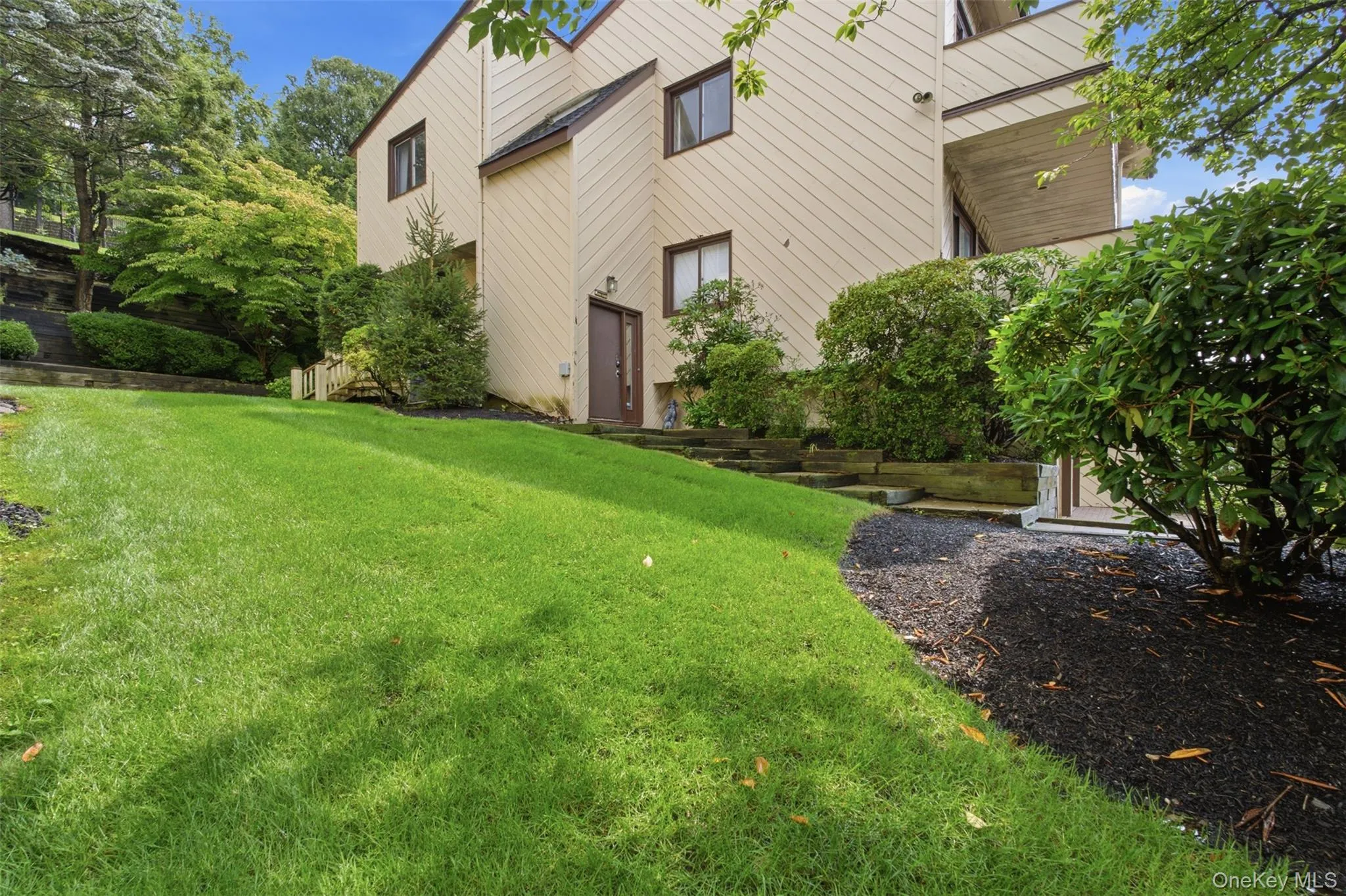 14 Dakota Court, Ramapo, NY, 3 Bedrooms Bedrooms, 7 Rooms Rooms,2 BathroomsBathrooms,Residential,For Rent,Dakota,0,1043969 14 Dakota Court, Ramapo, NY, 3 Bedrooms Bedrooms, 7 Rooms Rooms,2 BathroomsBathrooms,Residential,For Rent,Dakota,0,1043969
