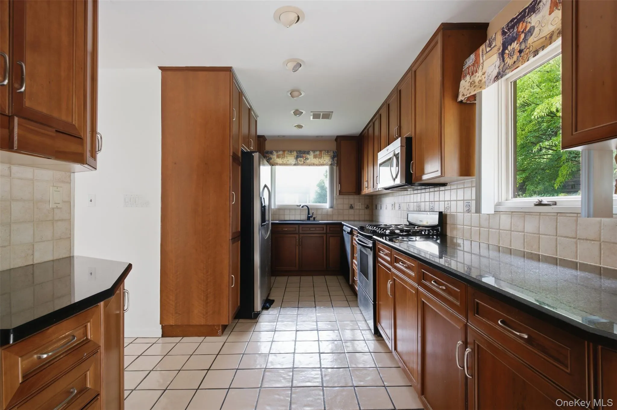 14 Dakota Court, Ramapo, NY, 3 Bedrooms Bedrooms, 7 Rooms Rooms,2 BathroomsBathrooms,Residential,For Rent,Dakota,0,1043969 14 Dakota Court, Ramapo, NY, 3 Bedrooms Bedrooms, 7 Rooms Rooms,2 BathroomsBathrooms,Residential,For Rent,Dakota,0,1043969