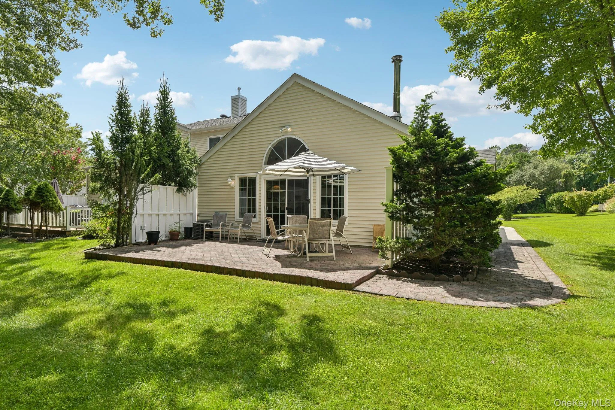 127 Farm House Court, Brookhaven, NY, 2 Bedrooms Bedrooms, 5 Rooms Rooms,2 BathroomsBathrooms,Residential,For Rent,Farm House,0,1043970 127 Farm House Court, Brookhaven, NY, 2 Bedrooms Bedrooms, 5 Rooms Rooms,2 BathroomsBathrooms,Residential,For Rent,Farm House,0,1043970